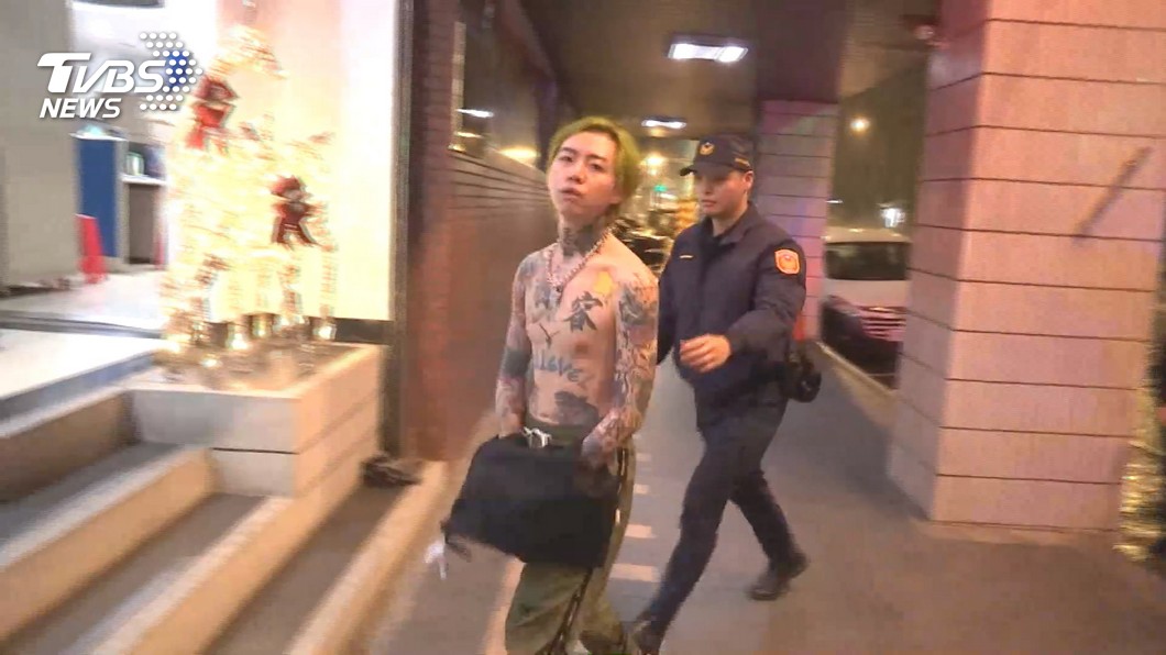 移送分局突脫上衣　謝和弦：支持大麻合法
