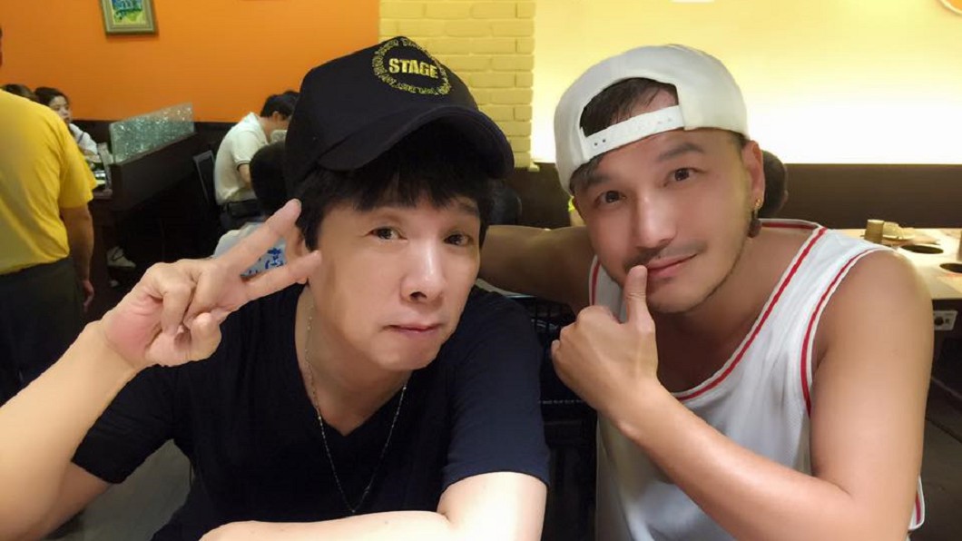 曹西平直接點名KID玩遊戲玩太瘋,要小心。圖/翻攝自曹西平的粉絲愛團臉書