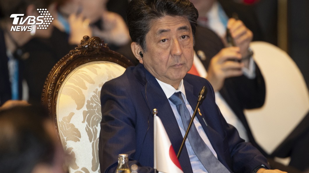 安倍砸錢不手軟　振興經濟學童一人一電腦
