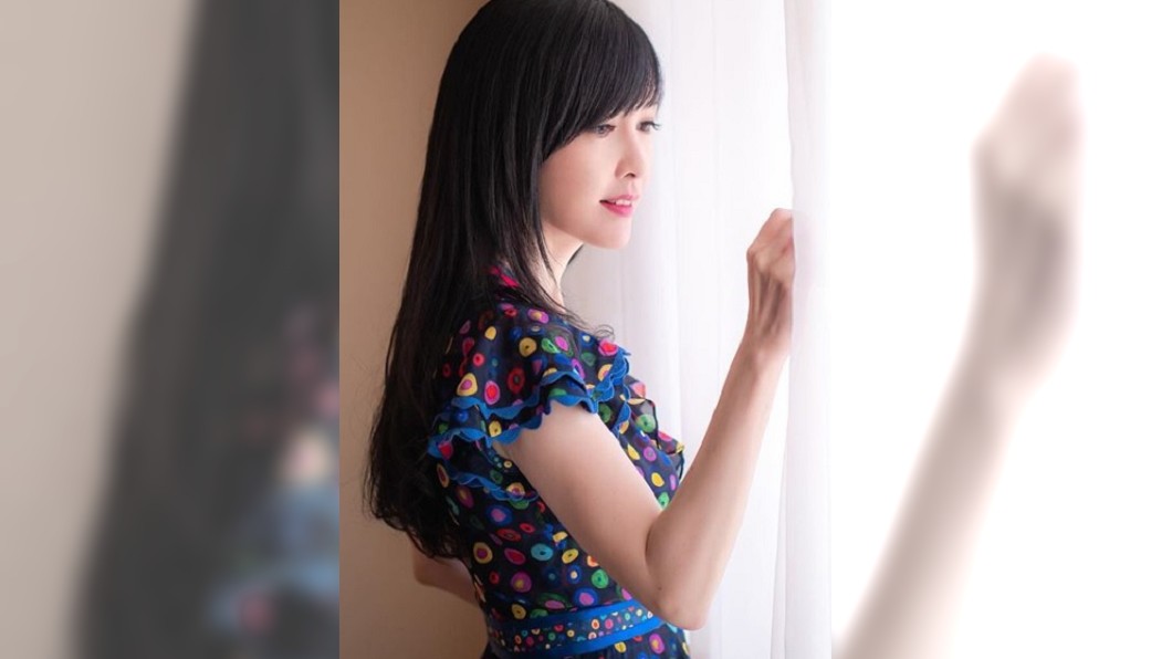 周慧敏過去和現在的模樣差不多,被指永遠的凍齡女神。(圖/翻攝自周慧敏IG)