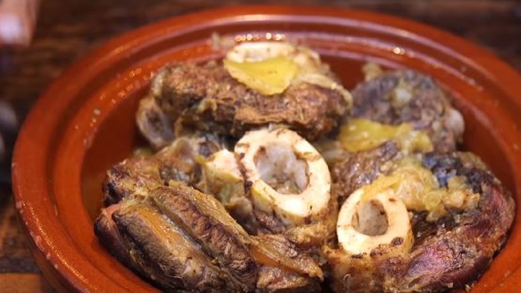 美食「塔吉亞」　食材放陶甕烤6小時