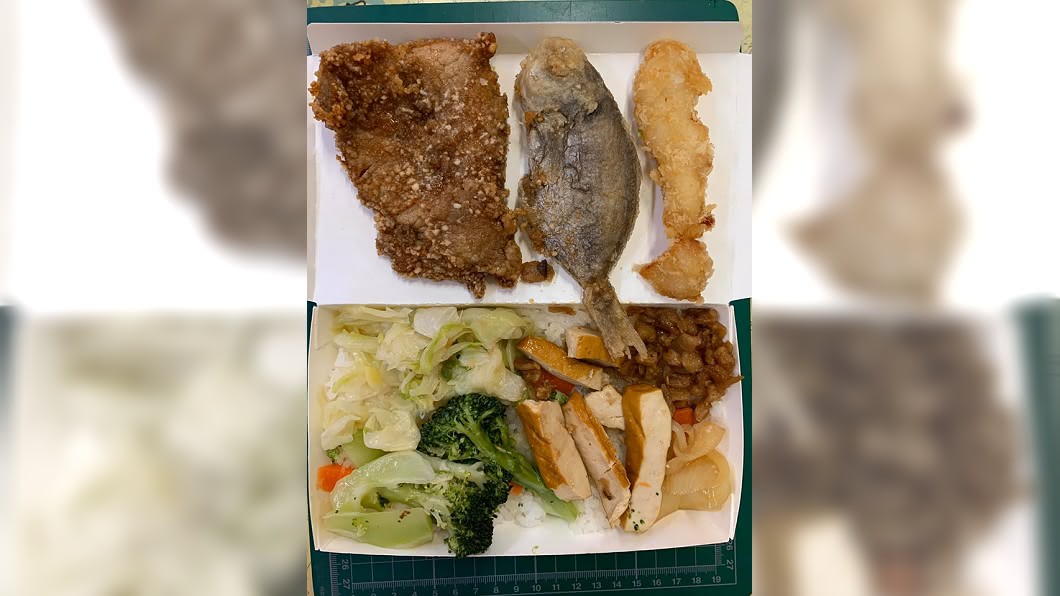 「3主菜+5配菜」賣50元!阿婆便當佛爆 網友暴動了