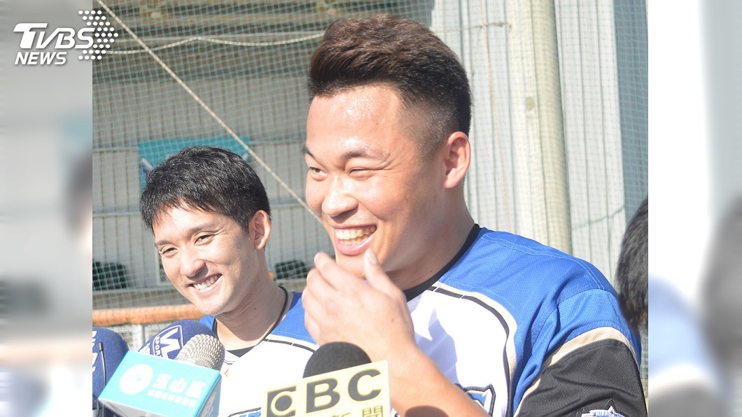 王柏融勉勵青棒選手　低潮失敗時不放棄