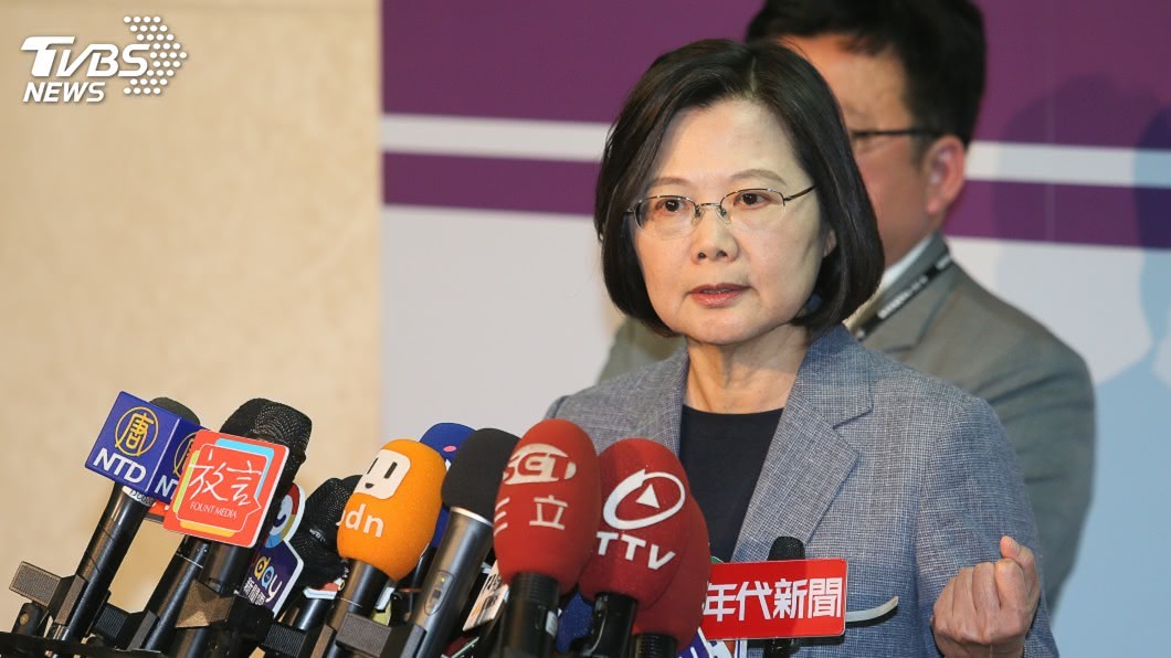 蔡總統強打政績牌　砲轟韓國瑜沒治國能力