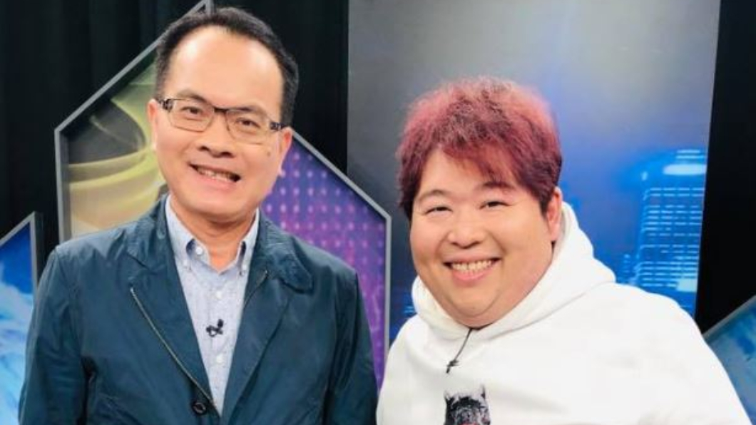 山豬(右)曾因敗血症住院,向母親提遺言。圖/翻攝自山豬陳俊甫臉書