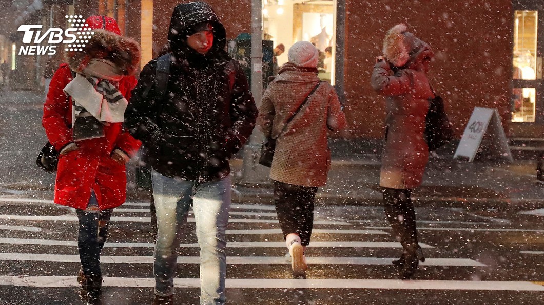 瞬間暴雪能見度零 曼哈頓秒遭「雪颮」吞噬