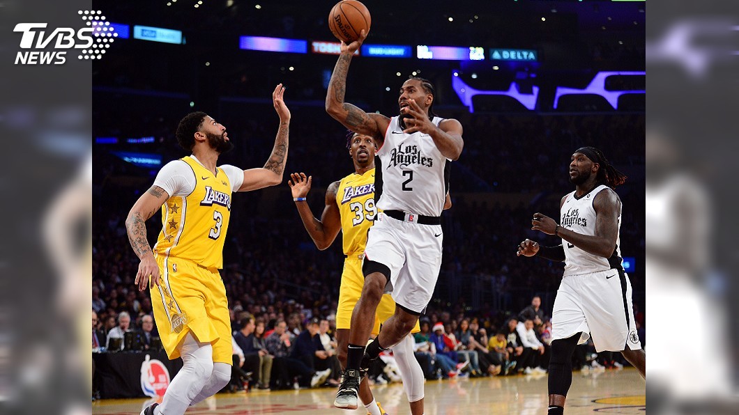 雷納德砍35分 NBA快艇耶誕大戰逆轉勝湖人