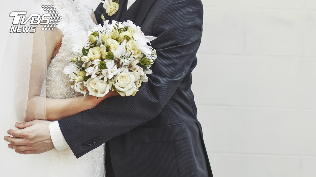 懷疑丈夫外遇!人妻秀結婚照意外釣出「驚人真相」