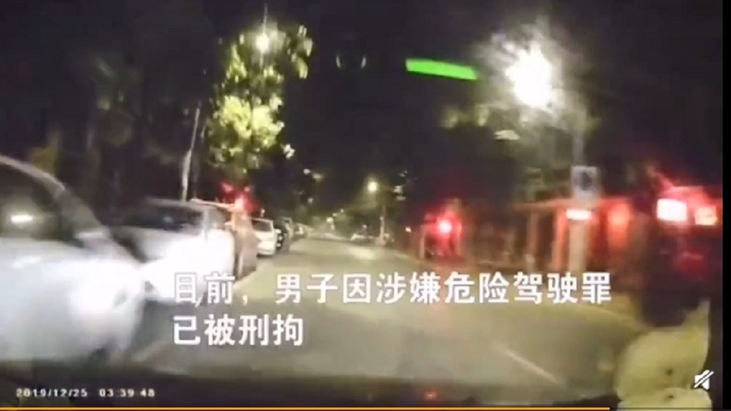 女友嫁別人!男酒駕連撞5車 失控哭喊:我好想妳