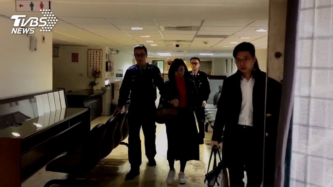 林姮怡去年被媒體拍到上調解庭,疑似是向前夫蔣友柏追討積欠的撫養費。(圖/TVBS資料照)