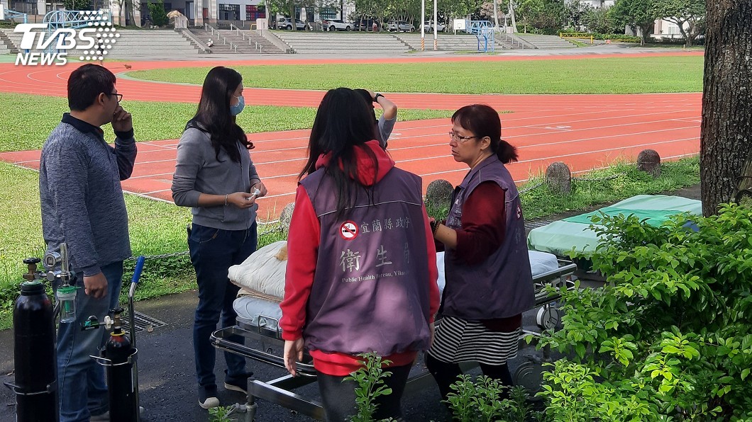 黑鷹直升機迫降山區　宜蘭警消待命救援