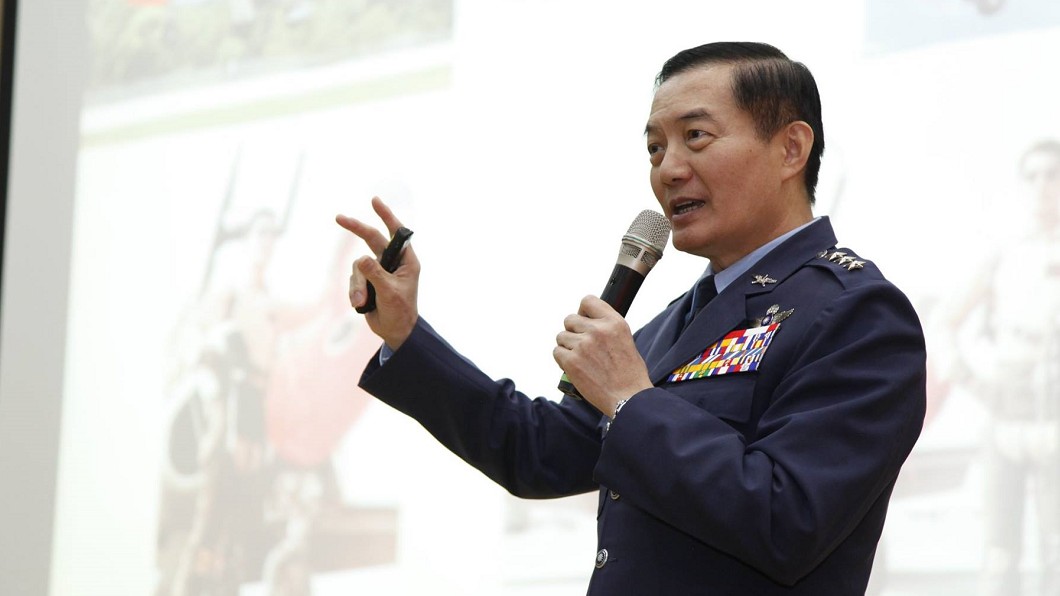 沈一鳴將星殞落　他憶驚人反應：邊開飛機邊畫空戰圖