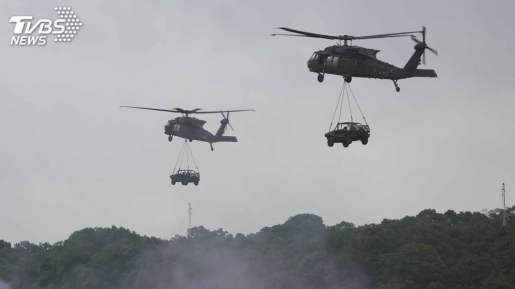 黑鷹迫降意外 空軍救護隊14架全面停飛特檢