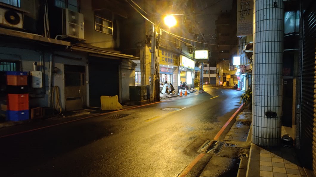 網友大呼街道乾淨可媲美日本 (圖/翻攝自翻轉大桃園交通違規臉書粉專)