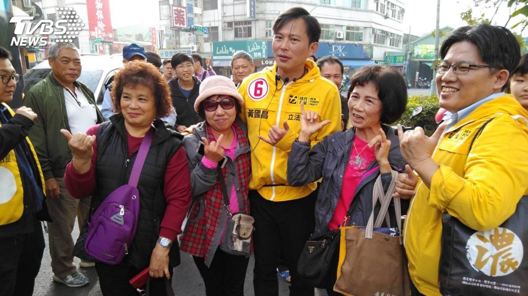 時代力量嘉義掃街拜票 黃國昌推薦邱顯智