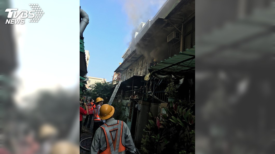 台南中西區鐵皮屋火警 1男疑吸入濃煙嗆傷