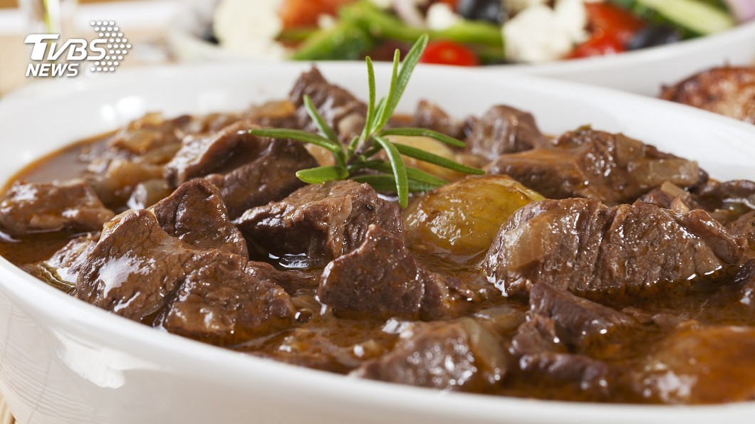 箱根美食是黑的！　「可可亞燉肉」美味無敵
