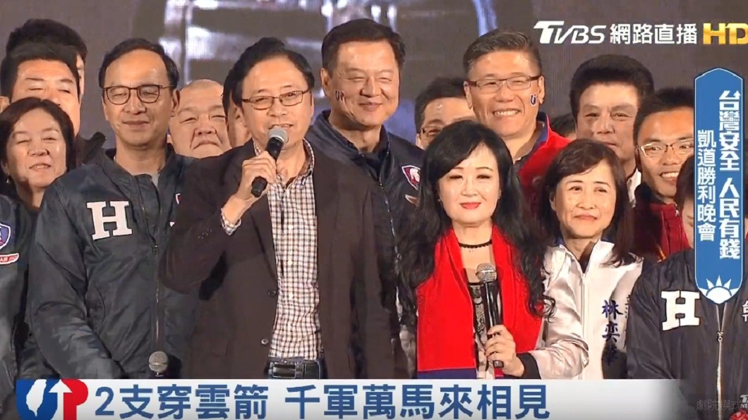 張琦雅首度登台助講。(圖/TVBS)