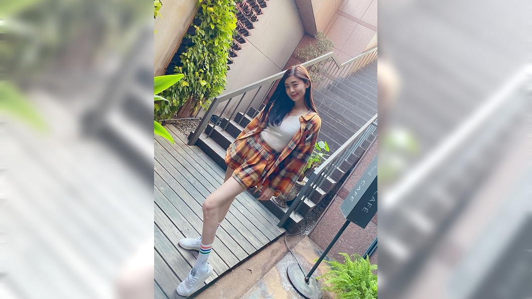 夏如芝乳房長出腫瘤,竟拖了7年沒有回診,醫生透露可能會出現病變成乳癌。(圖/翻攝自夏如芝臉書)