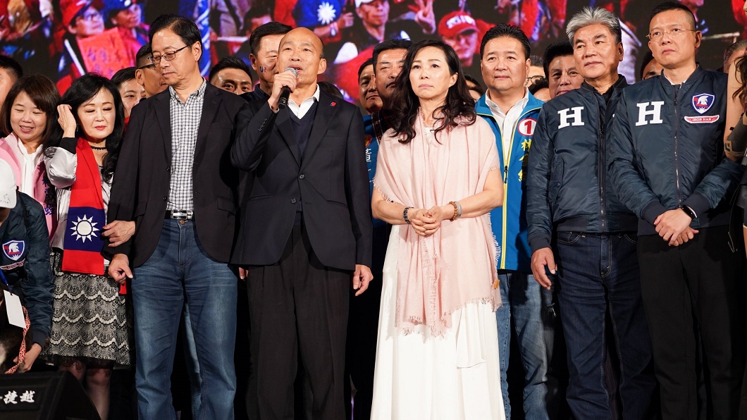 百萬韓粉擠爆凱道挺韓國瑜 他4字神解:因為要活
