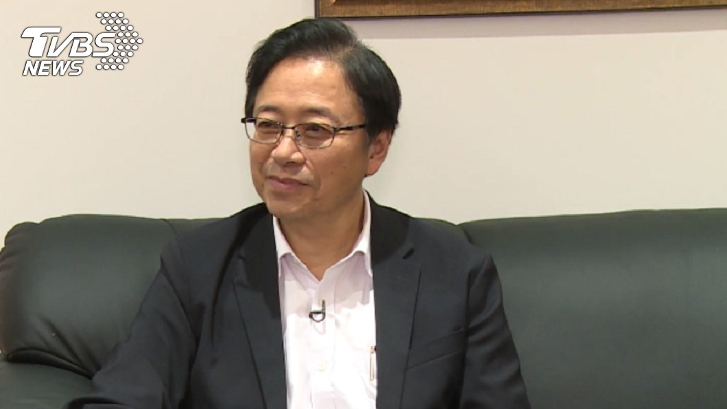 張善政認為,韓國瑜想出「民調蓋牌」奇謀,政見辯論滔滔雄辯,令人拍案,是位政治奇才,怎麼可能是草包? 圖 / TVBS