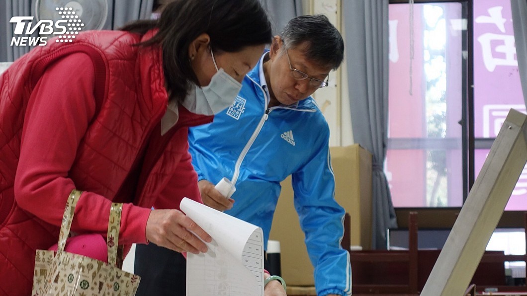 排半小時才投完 柯文哲:本來想說10分鐘就落跑了