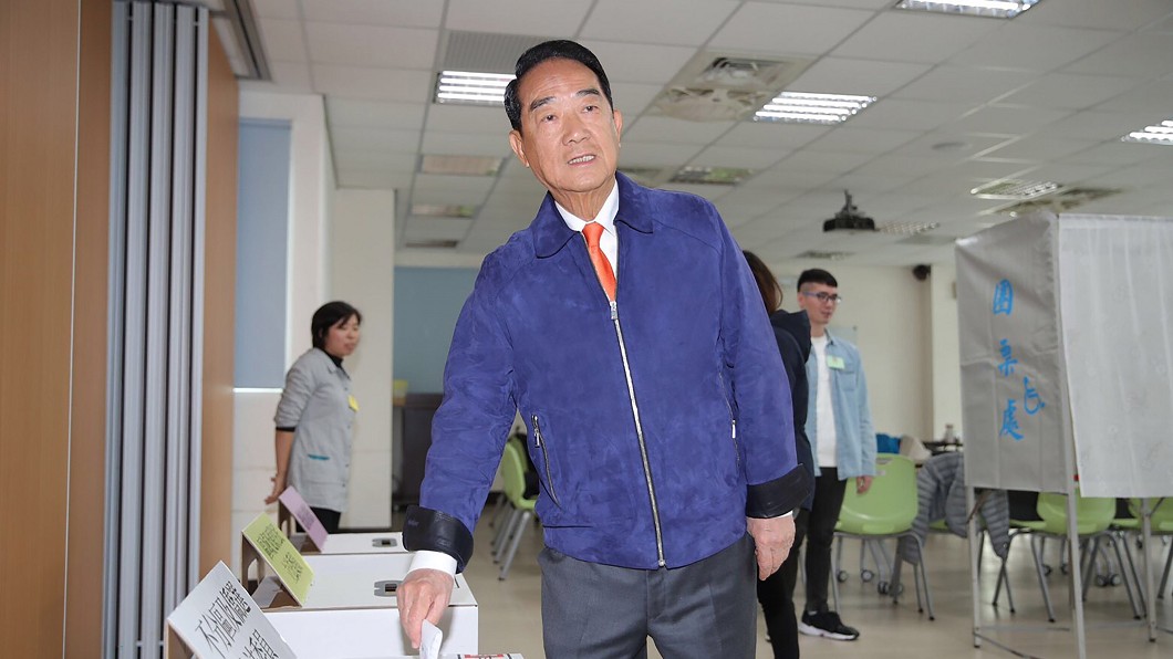 前往淡水投票 宋楚瑜:台灣民主風範全世界都羨慕