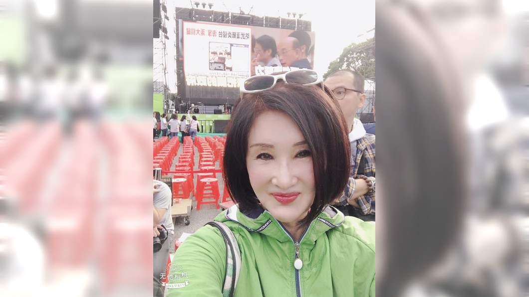 恬娃2020大選將選票全投給民進黨。(圖/翻攝自恬娃(范月娟)臉書)