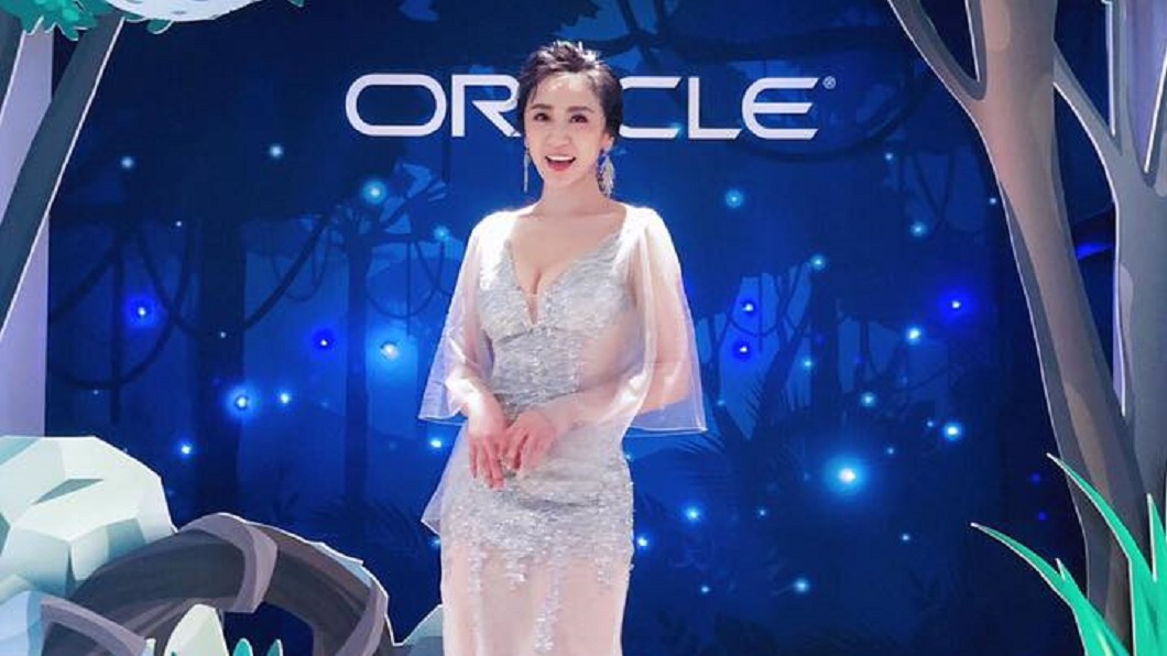 蔡允潔自爆因父母爭吵讓內心累積負能量。(圖/翻攝自蔡允潔臉書)