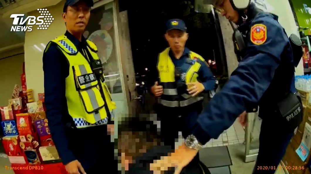 醉鬧!超商內點菸被制止 男砸店打人又嗆警