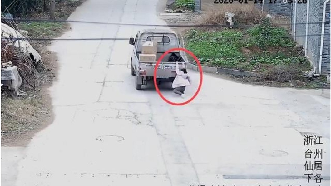 女童遇車禍遭拖行!母氣報警發現「肇事逃逸」的是自己