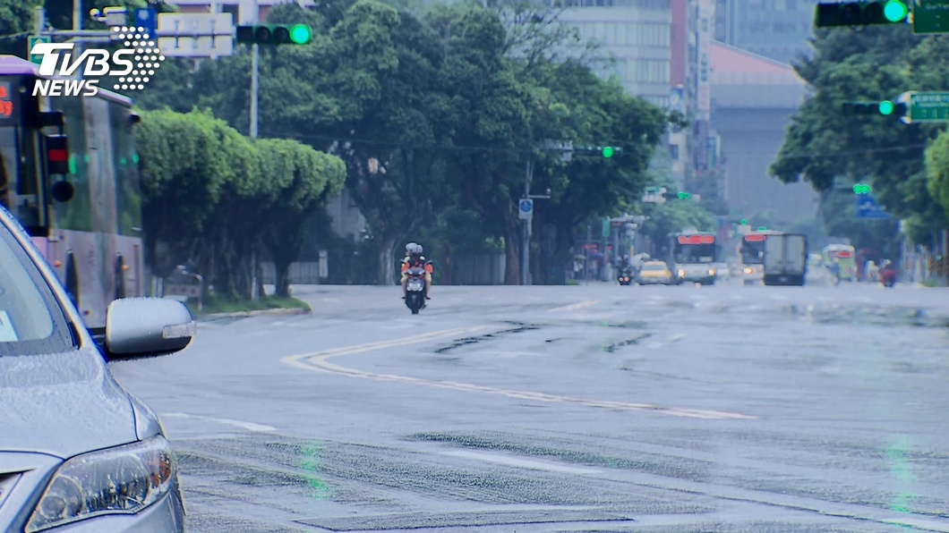 午後雨彈襲!基隆、新北等10縣市大雨特報