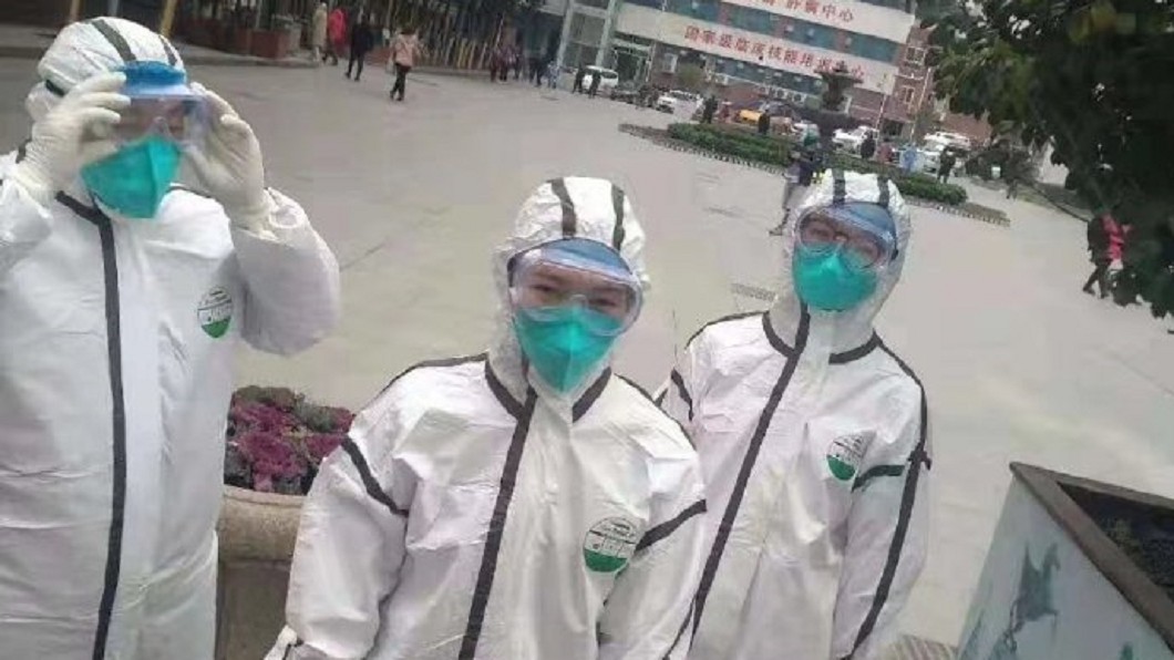 「其實我也很害怕!」防疫醫生暴哭自白釣出當紅男神打氣
