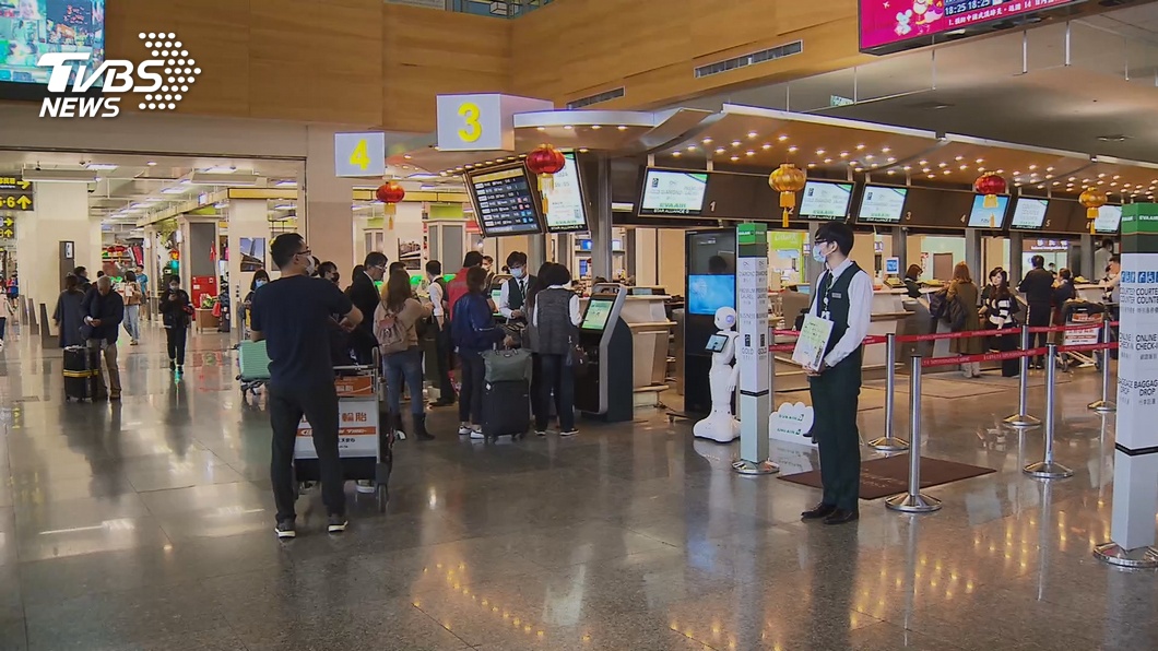 疫情重創觀光旅遊業　央行：難有V型反彈