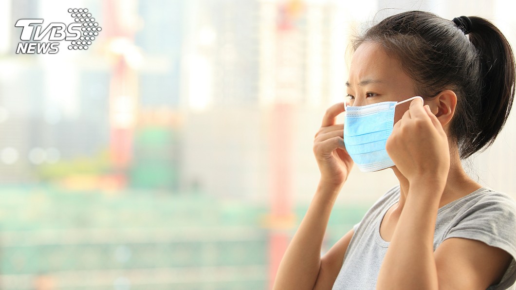 你知道戴口罩的正確方法嗎？　醫師大揭密：半數人都戴錯