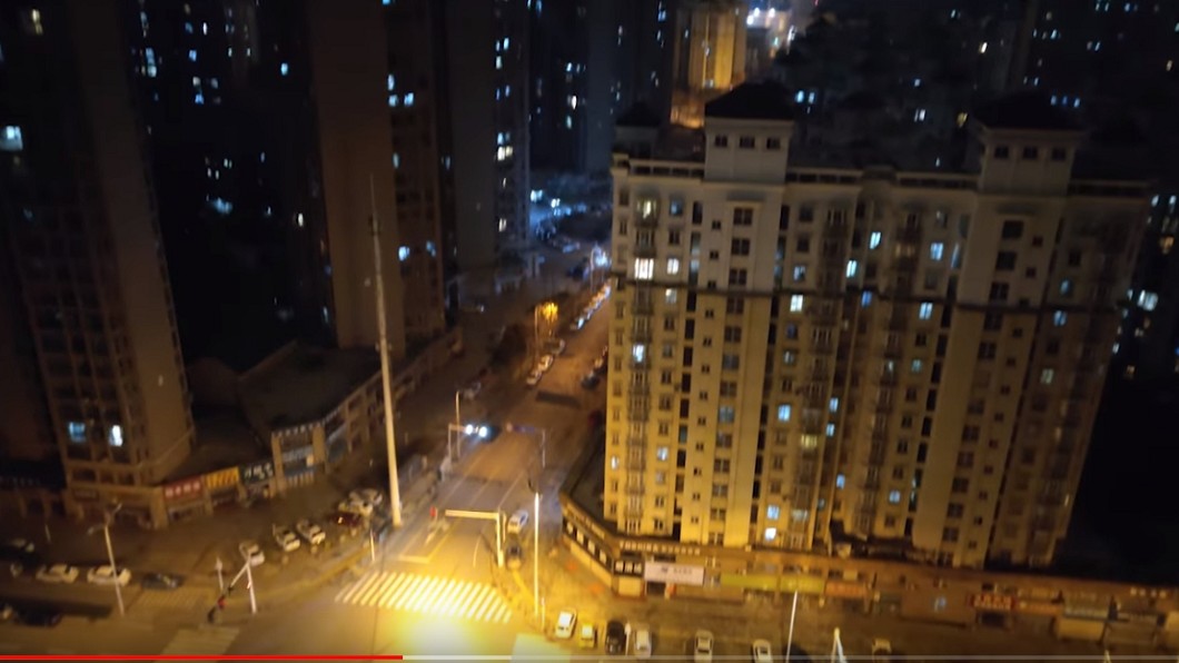 封城6天好悶!武漢市民齊開窗高歌 醫嚇壞:快停止