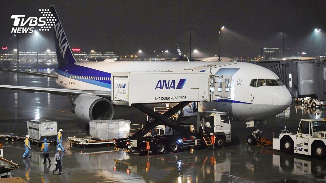 日撤僑包機抵羽田 傳4人發燒送醫隔離