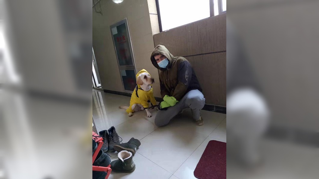 這名美國男子是加州柏克萊大學畢業的高材生。(圖／翻攝自推特)