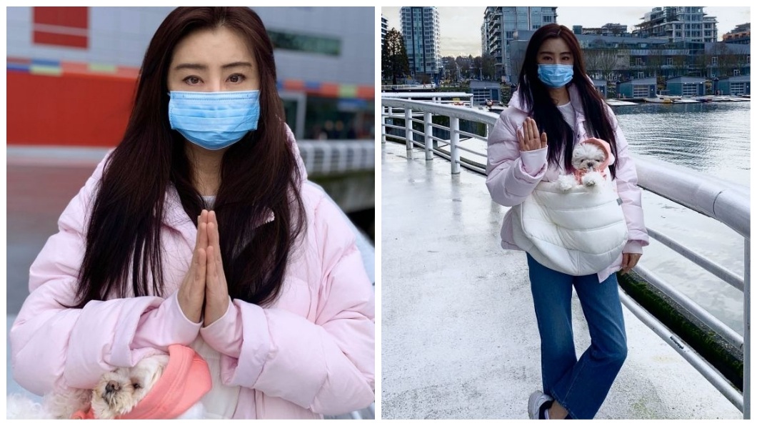 31日是王祖賢53歲生日，她分享2張戴著口罩的照片。(圖／翻攝自百度王祖賢吧)
