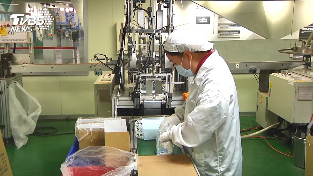 口罩日產增至420萬個 蔡總統感謝廠商勞工國軍
