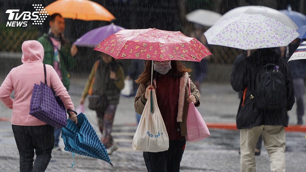 出門帶傘!華南雲雨區東移各地降雨 北台灣整天涼