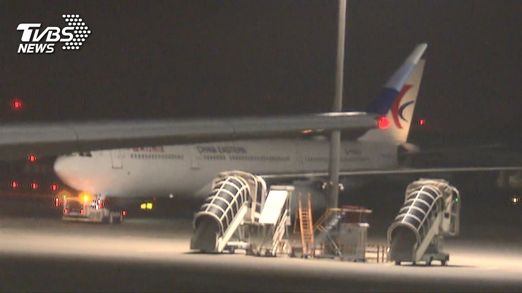 武漢包機混入非台籍數十人 館長怒:有錢有權就可上飛機