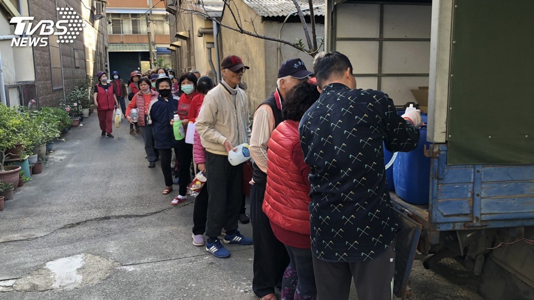 企業捐贈消毒漂白水　苗栗市免費發送市民