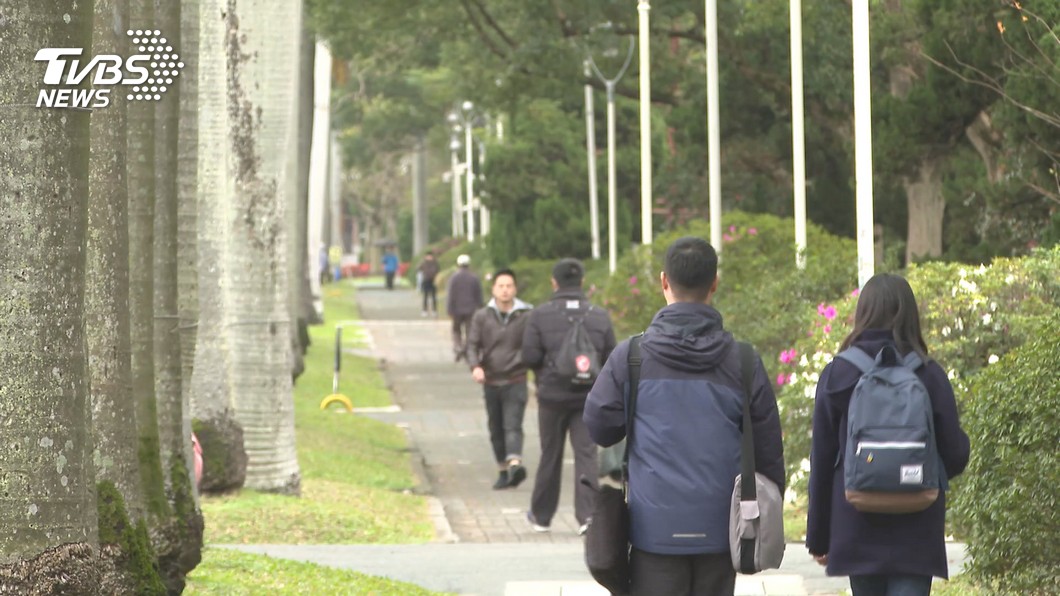 台大系統3校擬調上課週數 16週實體2週彈性教學