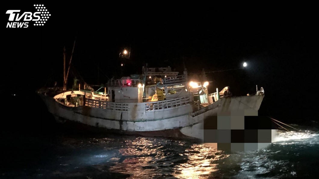 嘉義布袋海巡隊 查獲漁船違規12浬內拖網捕魚