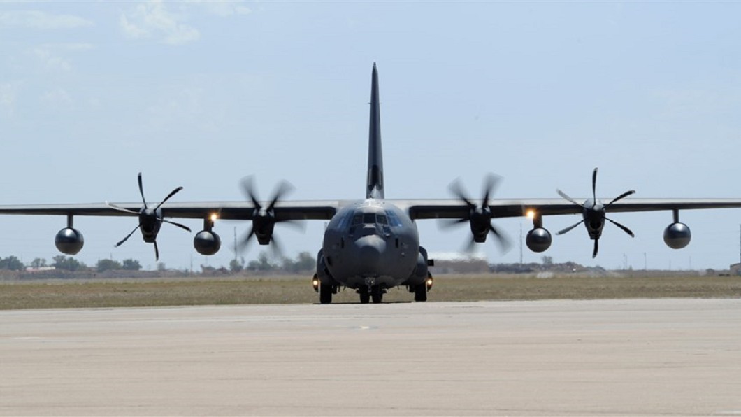 共軍兩度擾台　美軍MC-130J今現蹤台灣海峽