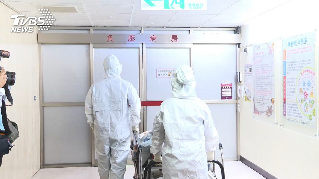 支援武漢防疫母突病逝 護理師淚崩朝老家方向行三鞠躬
