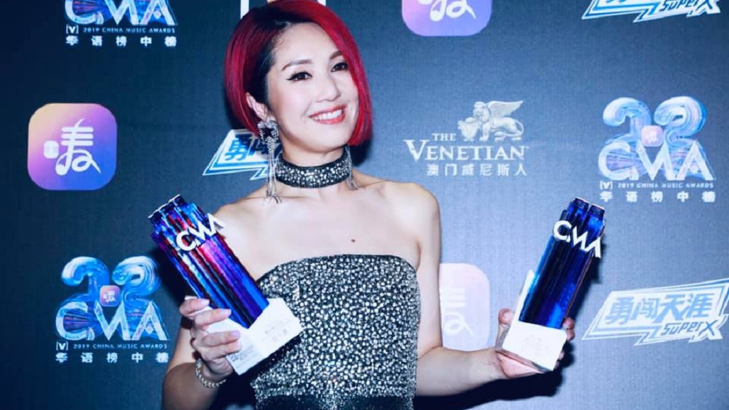 46歲女星自爆「腦退化」 嫩尪真情只求:別忘記我就好