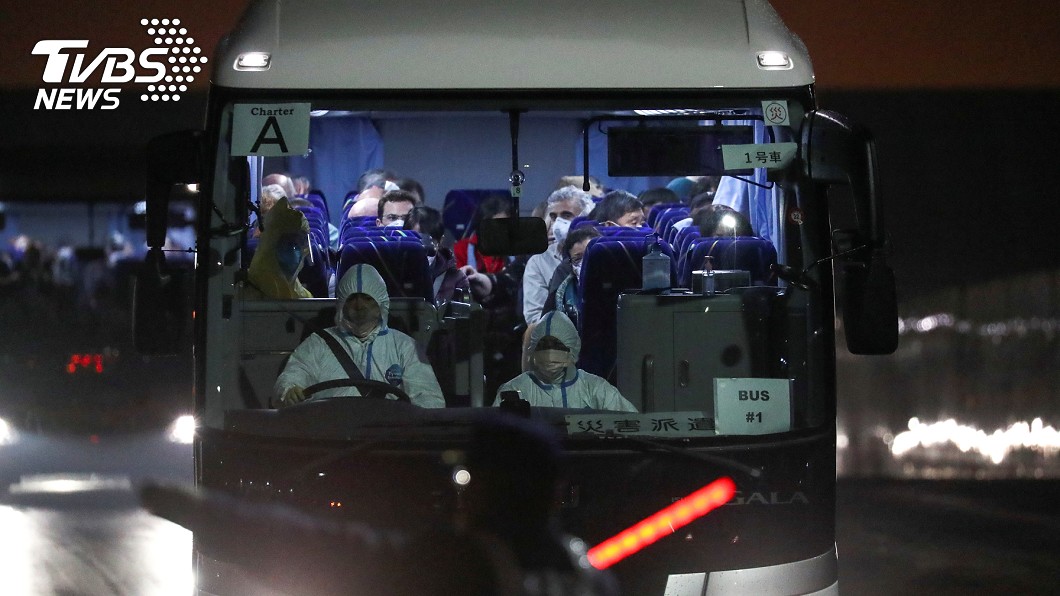 美包機接鑽石公主號公民 40人遭感染留日治療
