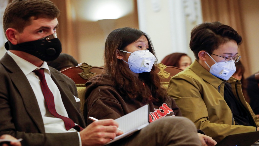 美中疫情報導掀戰 華爾街日報「病夫」評論惹議